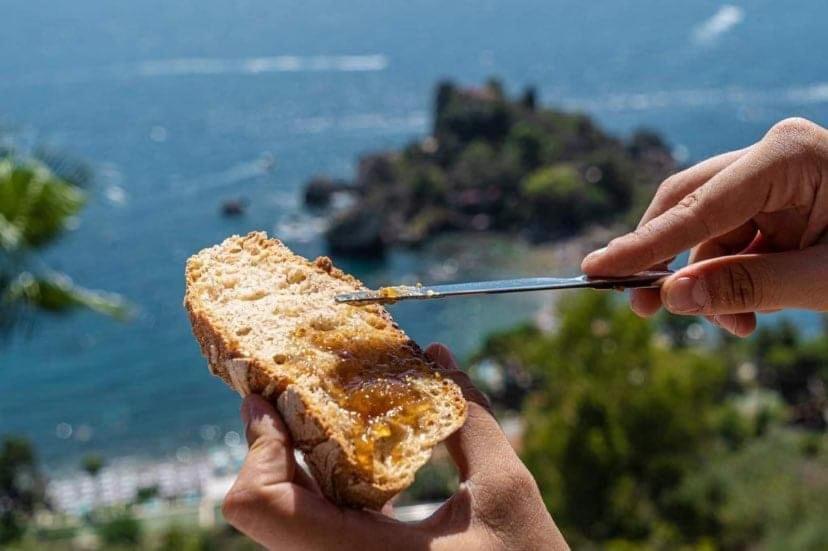 B&B La Bergerie Taormina Bagian luar foto