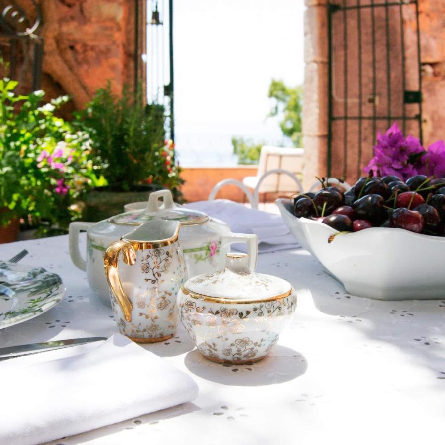 B&B La Bergerie Taormina Bagian luar foto