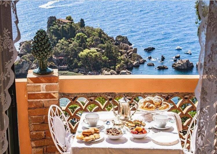 B&B La Bergerie Taormina Bagian luar foto