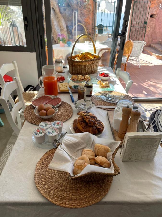 B&B La Bergerie Taormina Bagian luar foto