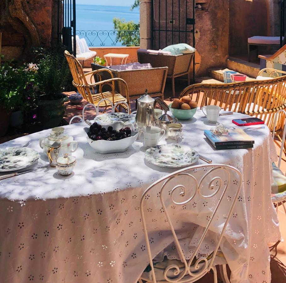 B&B La Bergerie Taormina Bagian luar foto