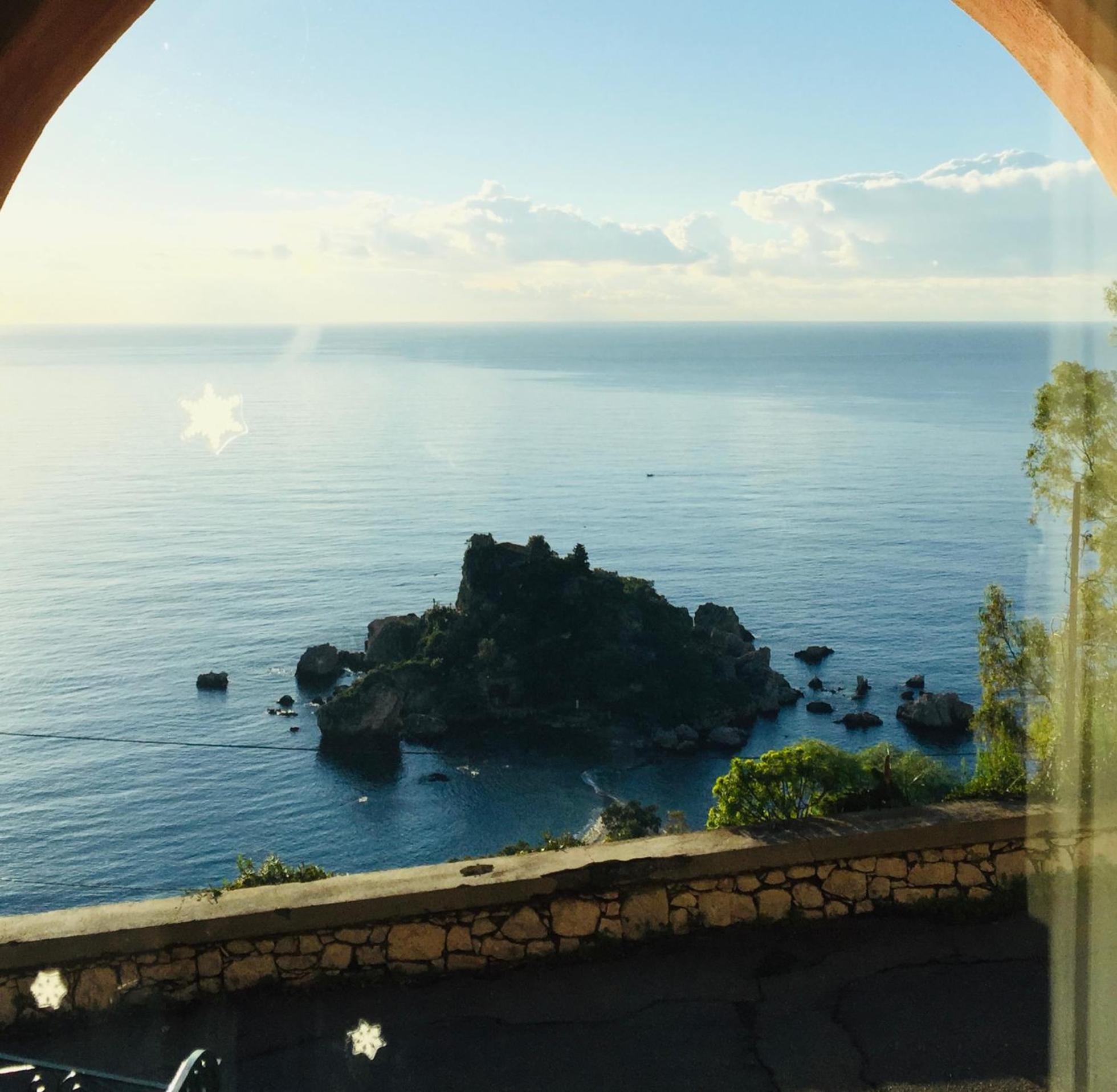 B&B La Bergerie Taormina Bagian luar foto