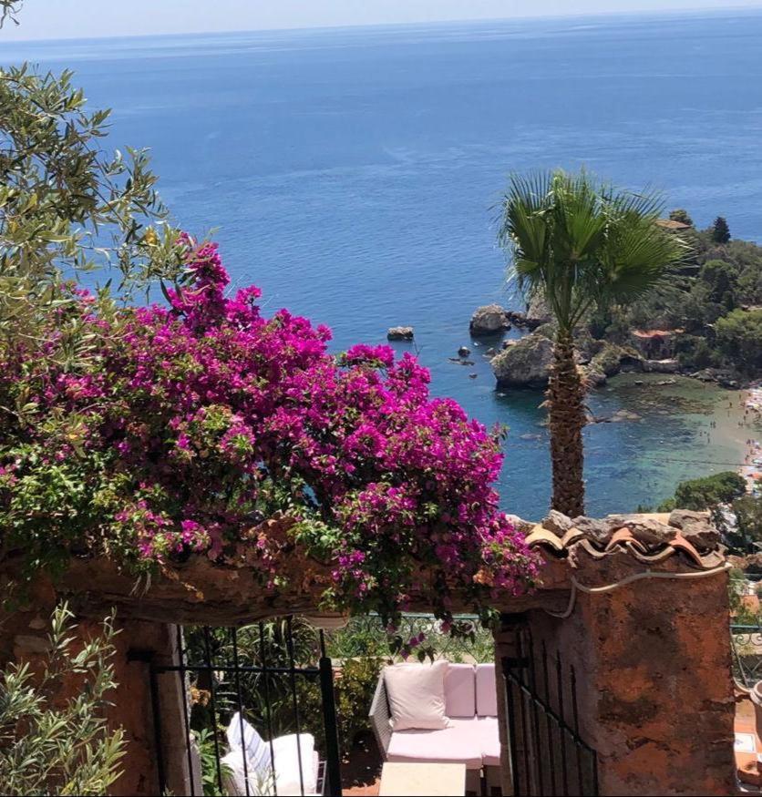 B&B La Bergerie Taormina Bagian luar foto