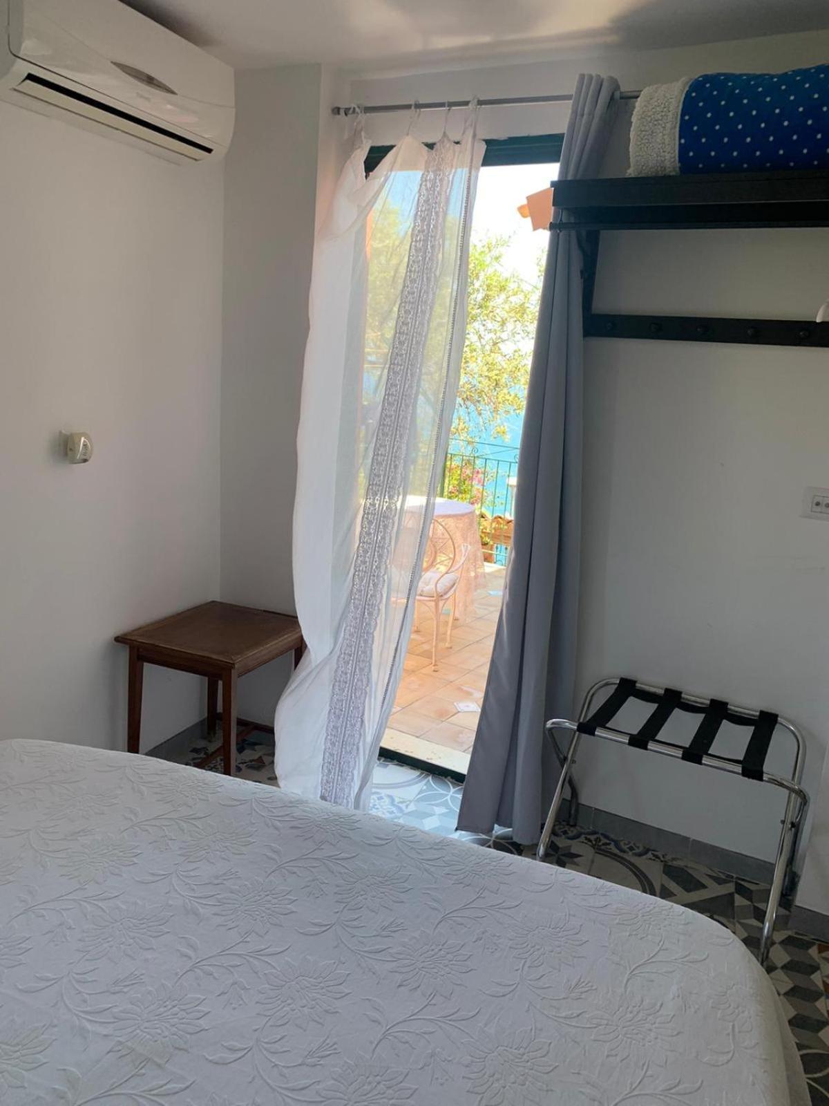 B&B La Bergerie Taormina Bagian luar foto